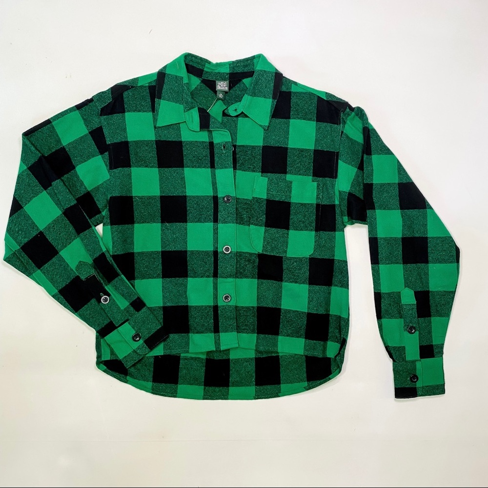 Cropped kelly green flannel